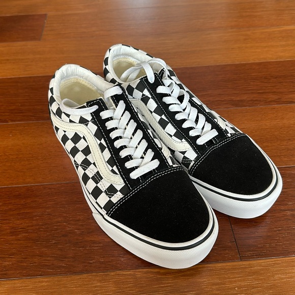 Vans Old Skool Platform - Picture 1 of 3